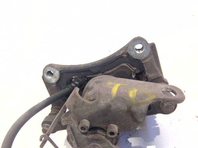 Suporte do freio traseiro direito BK212552BB FORD