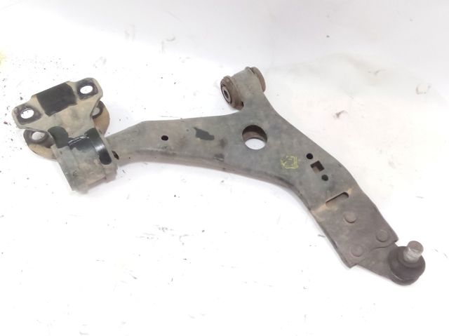 Braço oscilante inferior direito de suspensão dianteira CV613A423AAC FORD