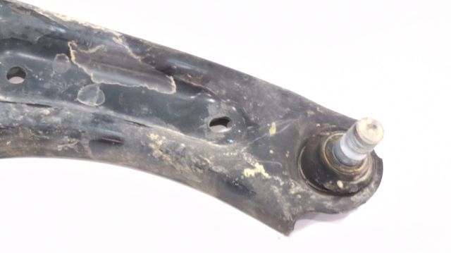 Braço oscilante inferior direito de suspensão dianteira GN153042BA FORD