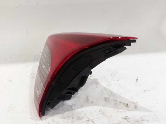 Lanterna traseira direita interna KD53513F0C MAZDA