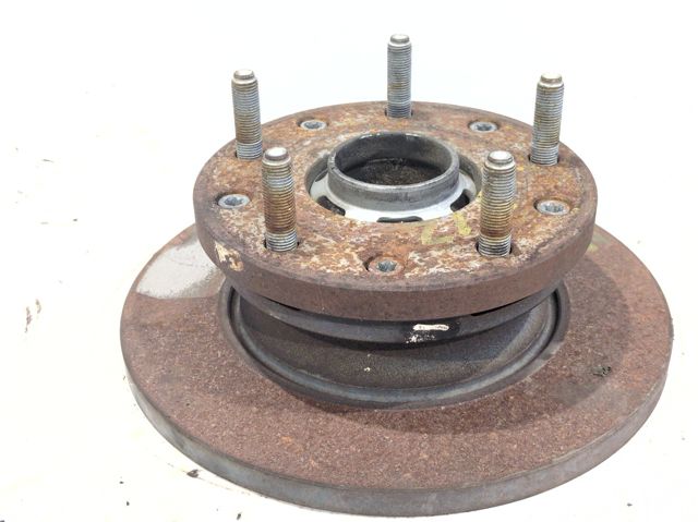 Cubo traseiro KK211A049AA FORD