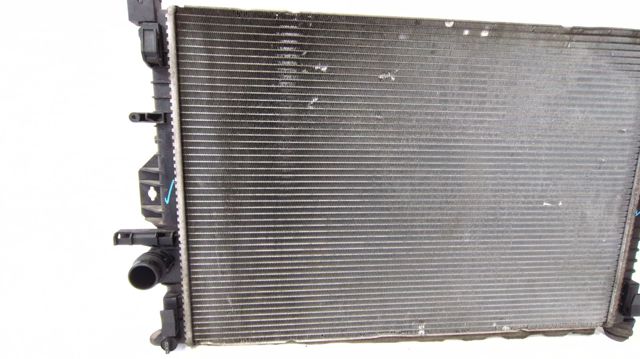 Radiador de esfriamento de motor LR039623 LAND ROVER
