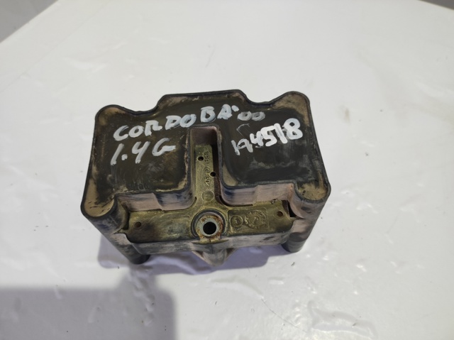 Bobina de ignição 032905106 VAG