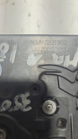 Fecho da porta dianteira esquerda 0997201902 MERCEDES