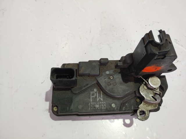 Fecho da porta traseira direita 13210739 OPEL