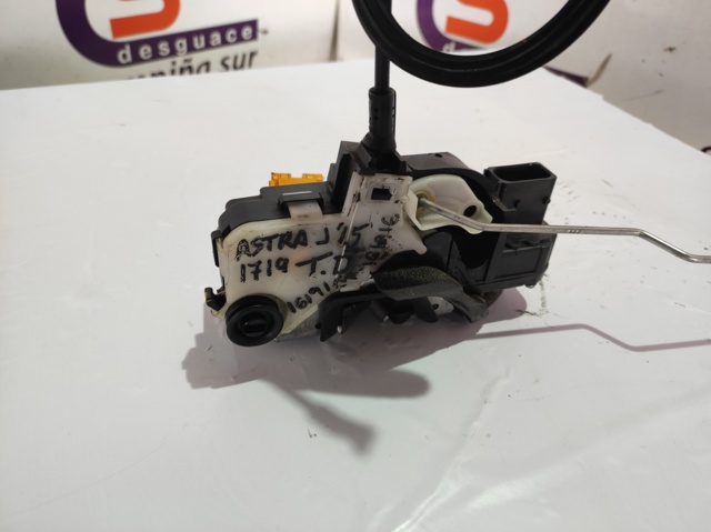 Fecho da porta traseira direita 13579566 OPEL