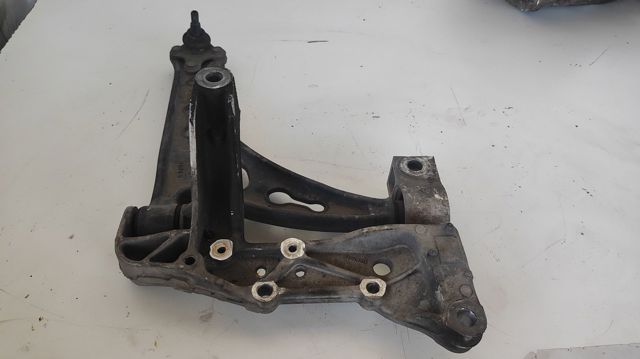 Braço oscilante inferior direito de suspensão dianteira 1K0407152BD VAG