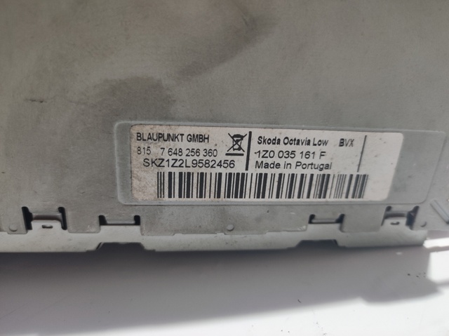 Aparelhagem de som (rádio AM/FM) 1Z0035161F VAG