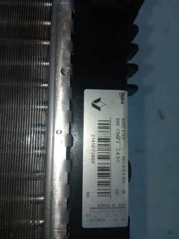 Radiador de esfriamento de motor 214107399R RENAULT