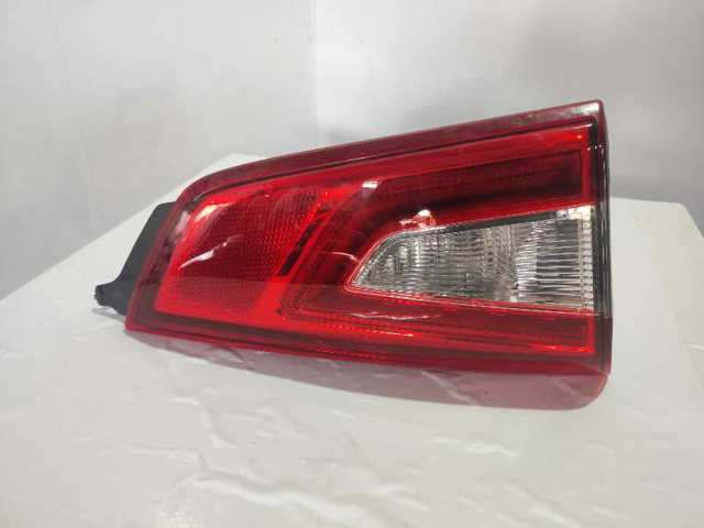 Lanterna traseira direita interna 22618013 NISSAN