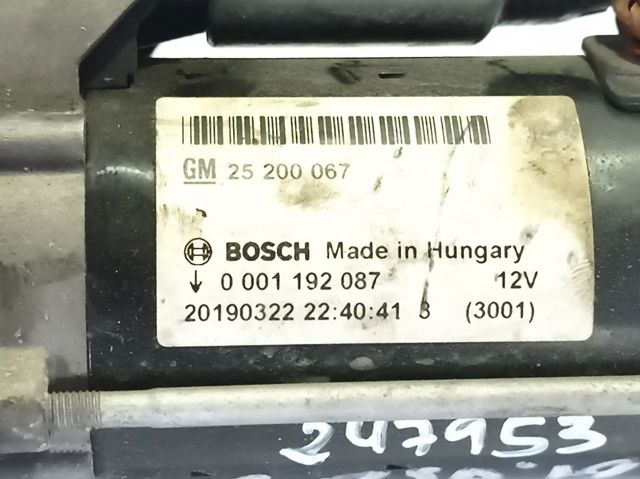 Motor de arranco 25200067 OPEL