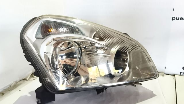 Luz direita 26010JD90B NISSAN