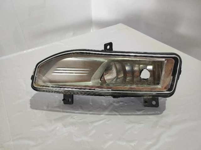 Luzes de nevoeiro direitas 261508995A NISSAN