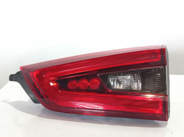 Lanterna traseira direita interna 265504EA6E NISSAN
