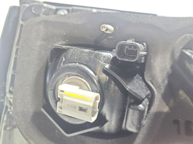 Lanterna traseira esquerda 265554EA5C NISSAN
