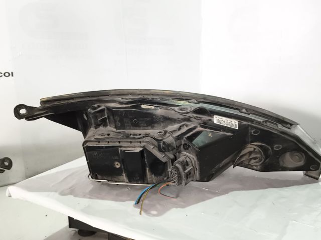 Luz esquerda 2M5113W030BD FORD