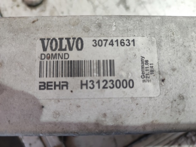 Radiador de intercooler 30741631 VOLVO
