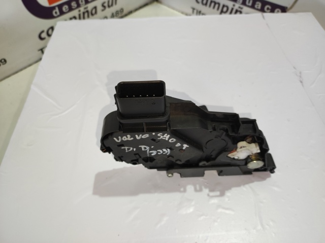 Fecho da porta dianteira direita 30753664 VOLVO