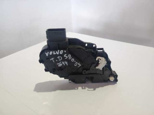 Fecho da porta traseira direita 31253668 VOLVO