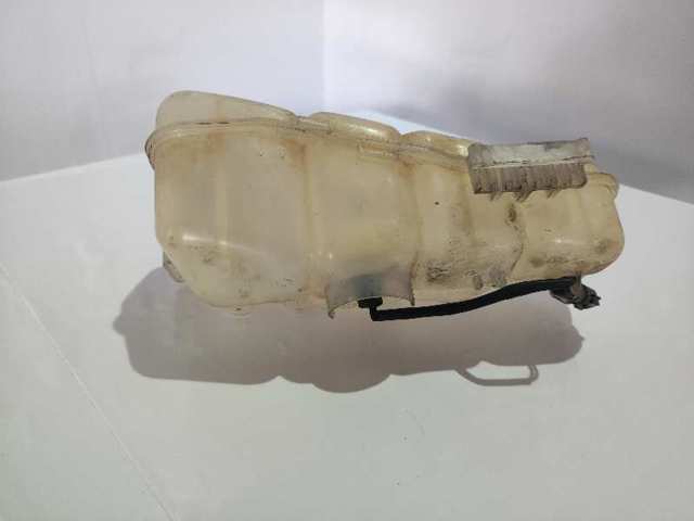Tanque de expansão do sistema de esfriamento 31338764 VOLVO