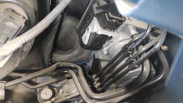 Unidade hidráulico de controlo ABS para Volvo XC40 536