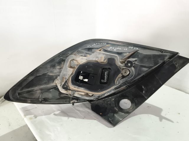 Lanterna traseira esquerda 342691834 OPEL