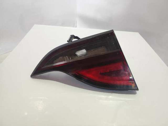 Lanterna de nevoeiro traseira 39028599 OPEL