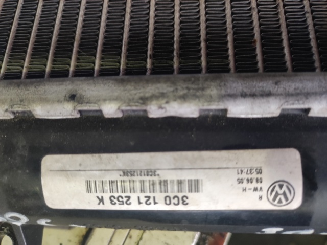 Radiador de esfriamento de motor 3C0121253K VAG