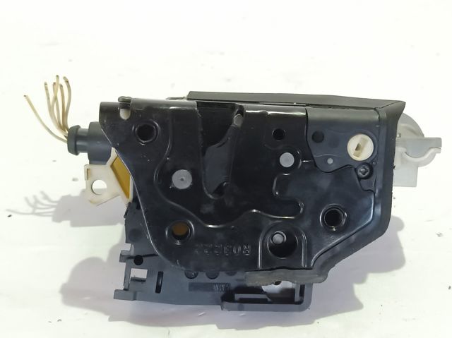 Fecho da porta dianteira direita 3C1837016A VAG