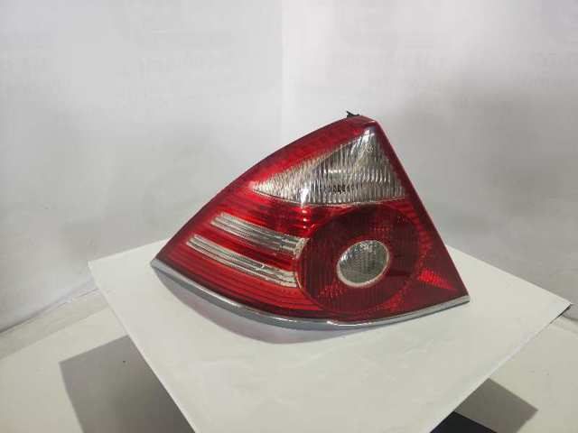 Lanterna traseira esquerda 3S7113405A FORD
