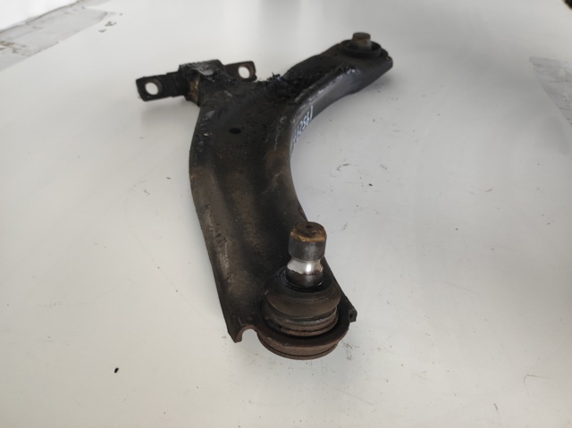Braço oscilante inferior esquerdo de suspensão dianteira 545055212R RENAULT