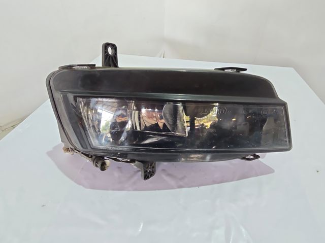 Luzes de nevoeiro direitas 5G0941662J VAG