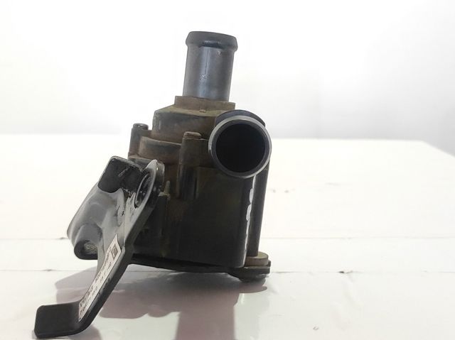 Bomba de água (bomba) de esfriamento, adicional elétrica 5Q0121599Q VAG