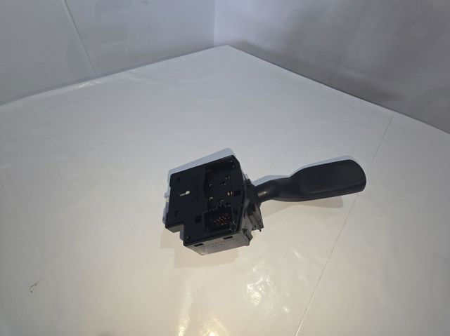 Comutador esquerdo instalado na coluna da direção 6C1T13335AA FORD