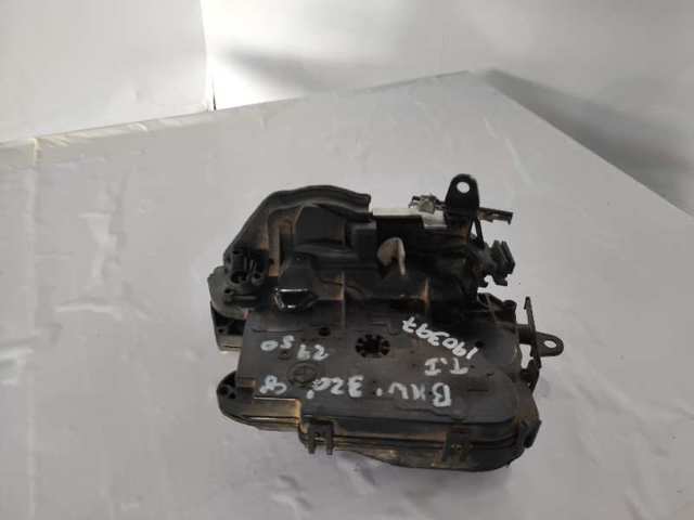 Fecho da porta traseira esquerda 7060295 BMW