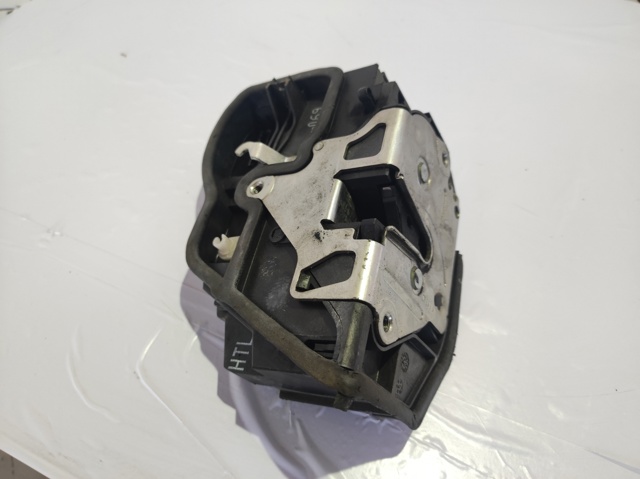 Fecho da porta traseira esquerda 7167069 BMW