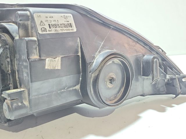Luz esquerda 7S7113101AN FORD