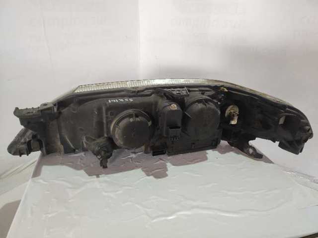 Luz direita 8200002847 RENAULT