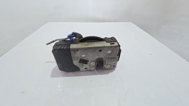 Fecho da porta dianteira direita 8200042171 RENAULT