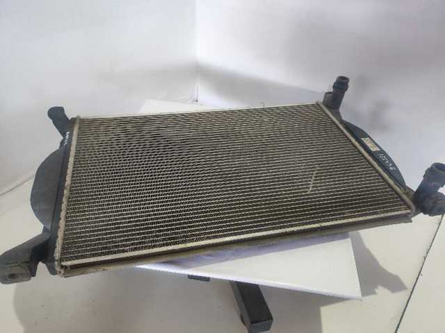 Radiador de esfriamento de motor 8E0121251A VAG