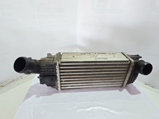 Radiador de intercooler 9683009680 PEUGEOT