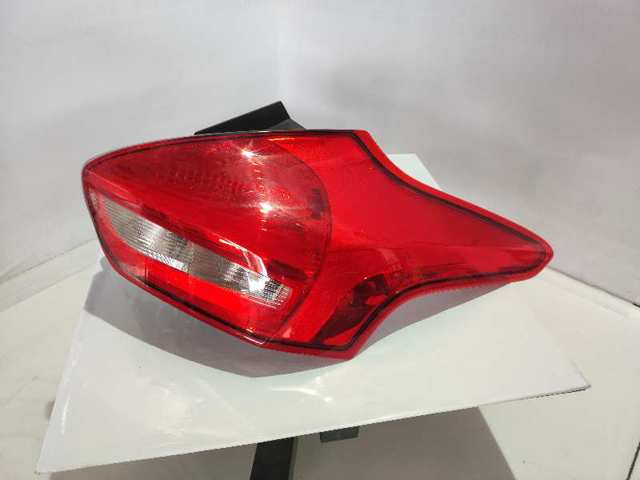 Lanterna traseira direita F1EB13404CF FORD