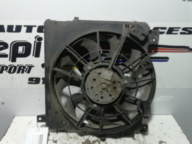 Ventilador (roda de aletas) do radiador de esfriamento 0130303304 OPEL