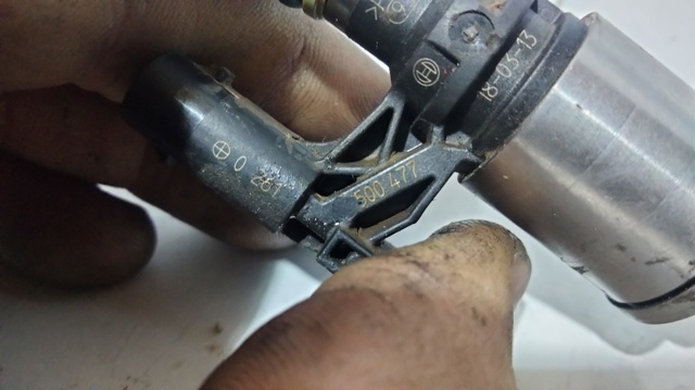 Injetor de injeção de combustível 0261500477 VAG