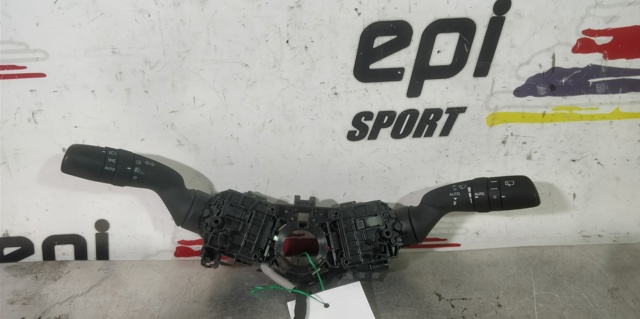 Comutador esquerdo instalado na coluna da direção 02D7017J910 TOYOTA