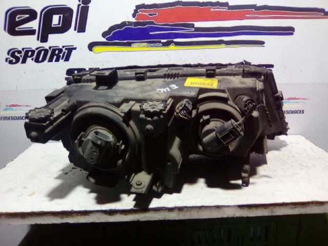 Luz esquerda 0301089201 BMW
