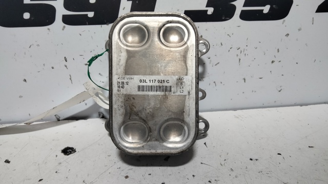 Radiador de óleo (frigorífico), debaixo de filtro 03L117021C VAG