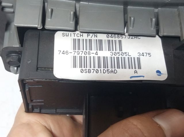 04685732AC Chrysler