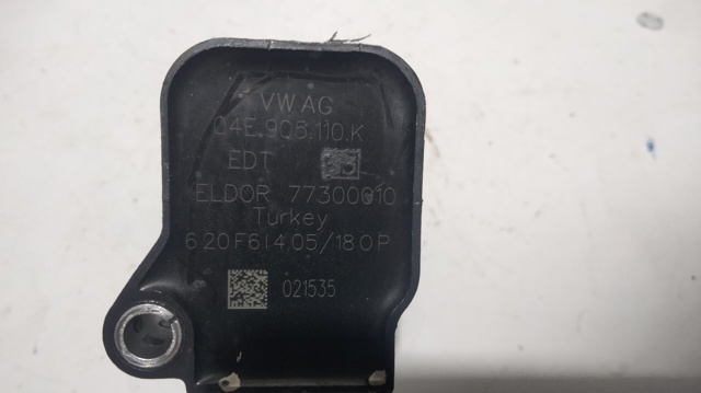Bobina de ignição 04E905110K VAG