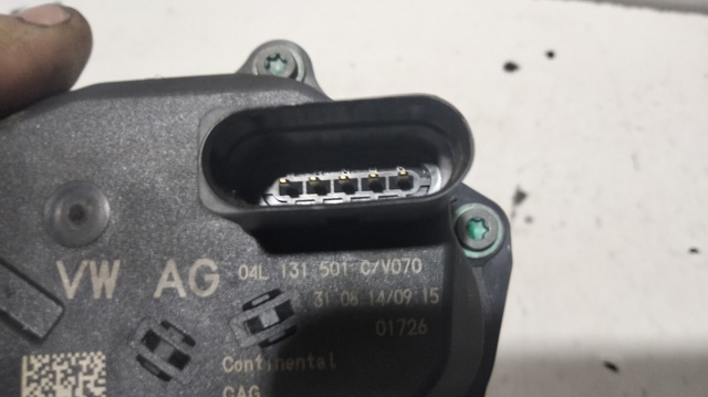 Válvula EGR de recirculação dos gases 04L131501C VAG